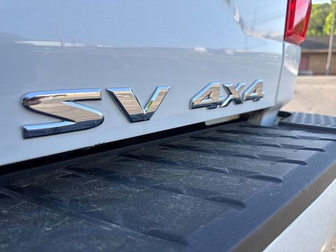 Used 2018 Nissan Titan SV w/ SV Convenience Package AWD/4WD image 34