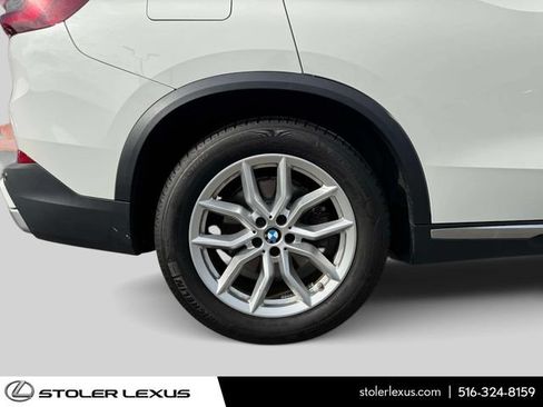 Used 2022 BMW X5 xDrive40i w/ Premium Package AWD/4WD image 9