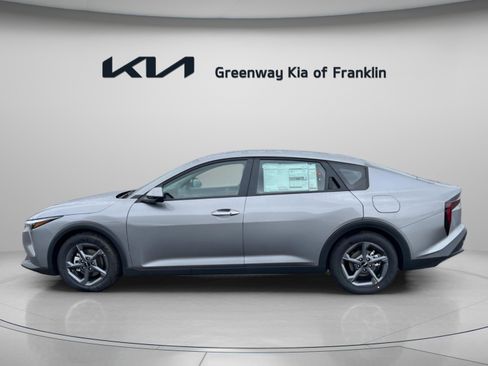 New 2025 Kia K4 LXS image 4