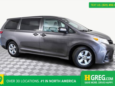 Used 2020 Toyota Sienna L image 1