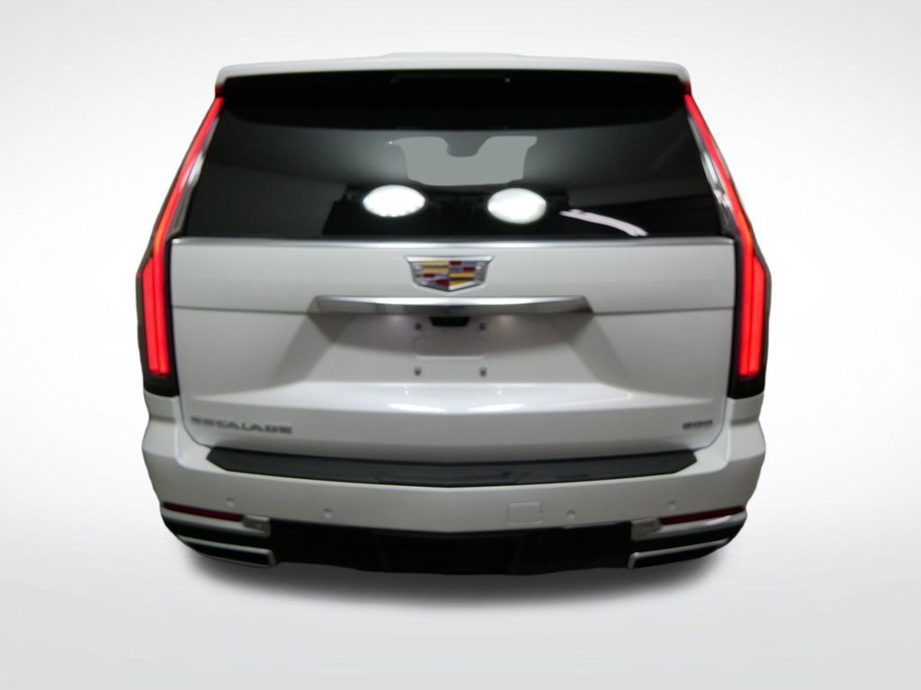 Used 2025 Cadillac Escalade Premium Luxury w/ Touring Package AWD/4WD image 4