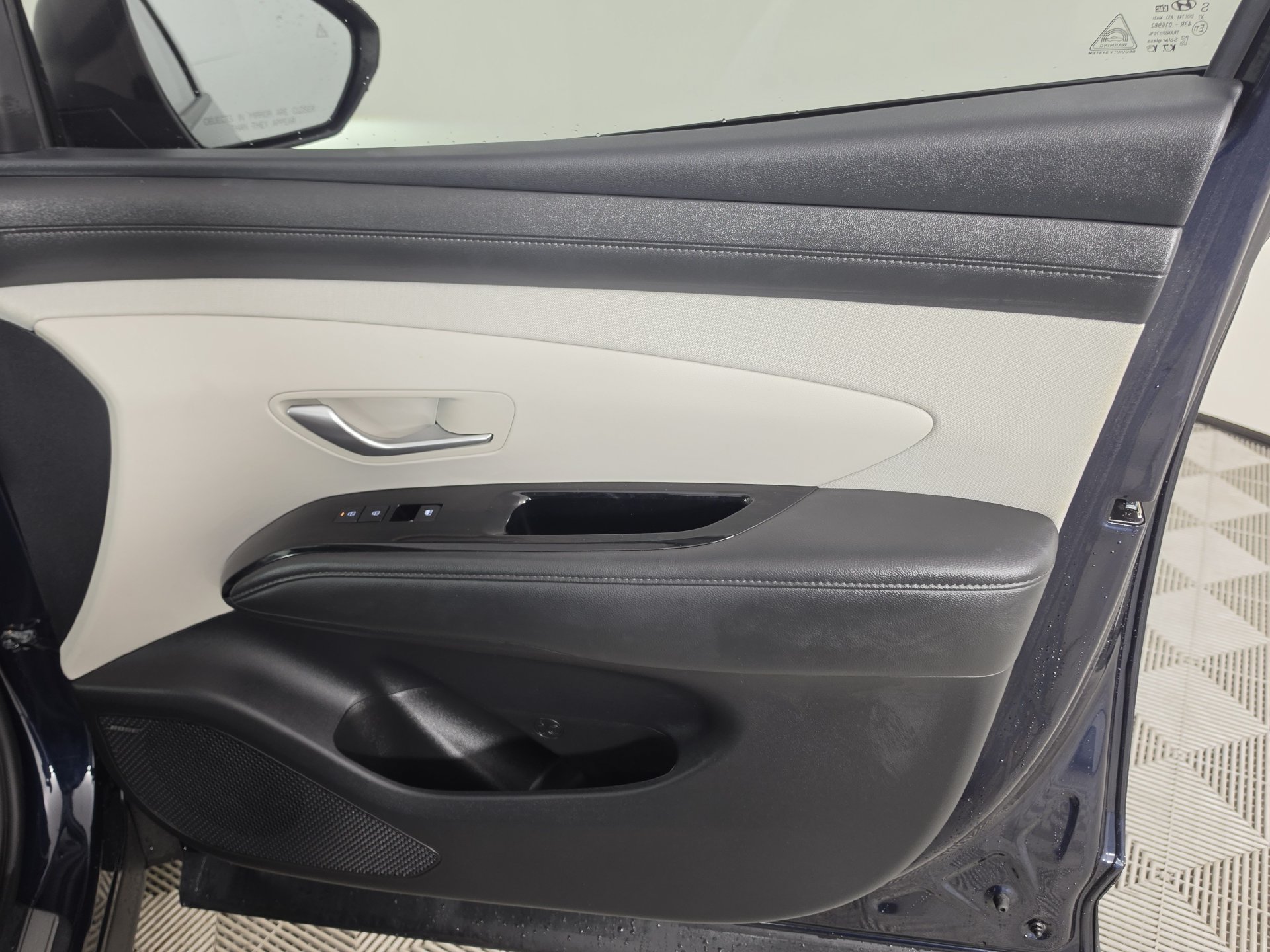 Used 2025 Hyundai Tucson Limited AWD/4WD image 33