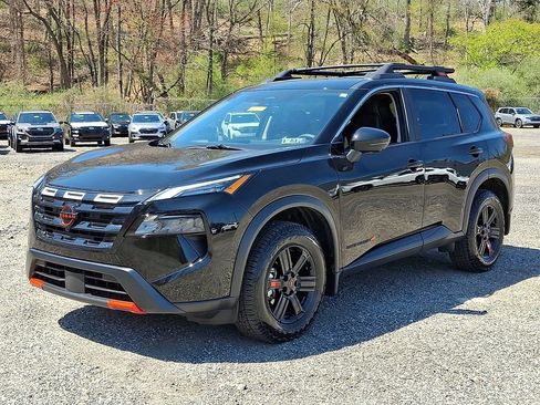 Used 2025 Nissan Rogue SV w/ Rock Creek Premium Package image 3