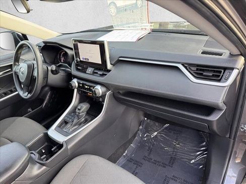 Used 2024 Toyota RAV4 XLE image 20