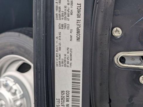 New 2026 RAM 5500 4x4 Crew Cab image 22