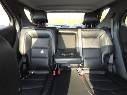 Used 2024 Chevrolet Equinox Premier image 25