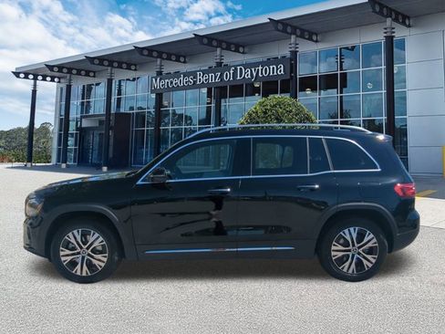 Used 2025 Mercedes-Benz GLB 250 image 7