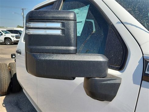 New 2025 GMC Sierra 3500 Pro w/ Convenience Package image 9