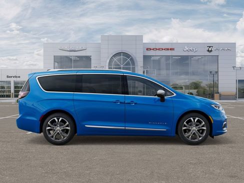 New 2026 Chrysler Pacifica Pinnacle image 24