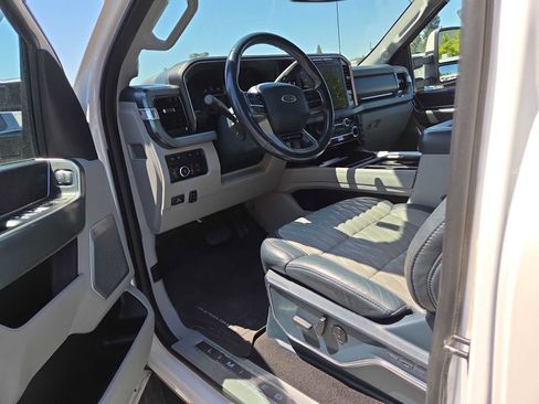 Used 2023 Ford F450 Limited w/ FX4 Off-Road Package AWD/4WD image 10