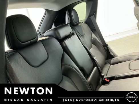 Used 2021 Jeep Cherokee Latitude Lux w/ Comfort/Convenience Group AWD/4WD image 16