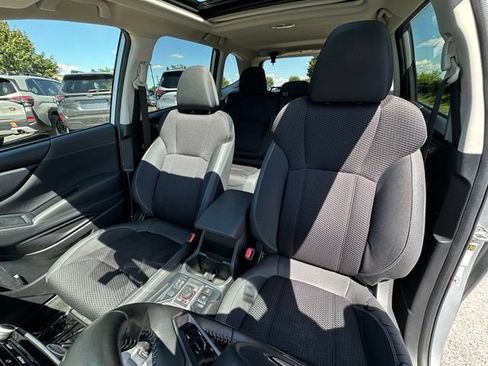 Used 2019 Subaru Forester Premium AWD/4WD image 30