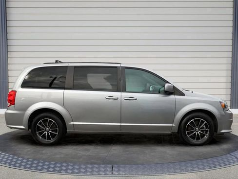 Used 2019 Dodge Grand Caravan GT image 8