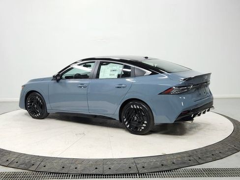 New 2026 Nissan Sentra SR w/ Floor Mat Package image 5