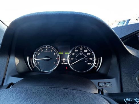 Used 2017 Acura MDX SH-AWD image 11