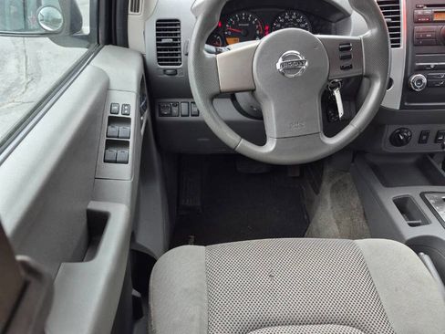 Used 2010 Nissan Frontier SE AWD/4WD image 10