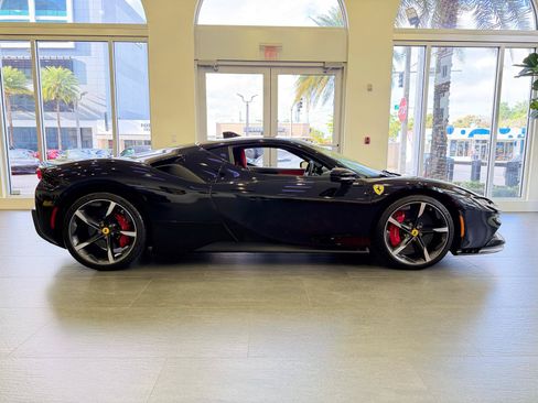 Used 2023 Ferrari SF90 Stradale AWD/4WD image 9