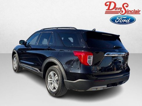 Used 2023 Ford Explorer XLT w/ Equipment Group 202A image 9