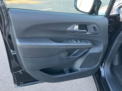 New 2026 Chrysler Pacifica Select w/ S Appearance Package image 35