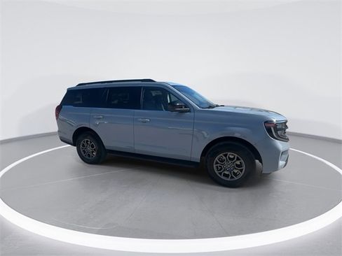 Certified 2025 Ford Expedition Active image 13