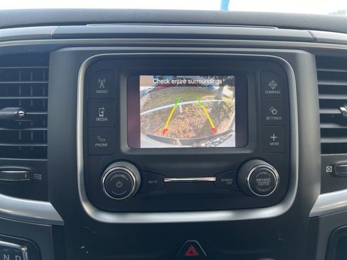 Used 2024 RAM 1500 Classic SLT image 27