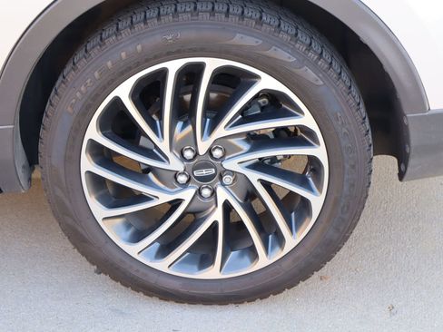 Used 2019 Lincoln Nautilus Reserve FWD image 30