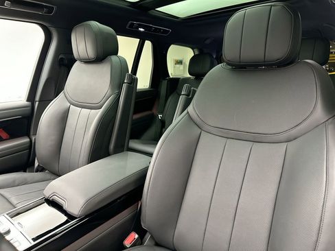 Used 2023 Land Rover Range Rover SE image 18