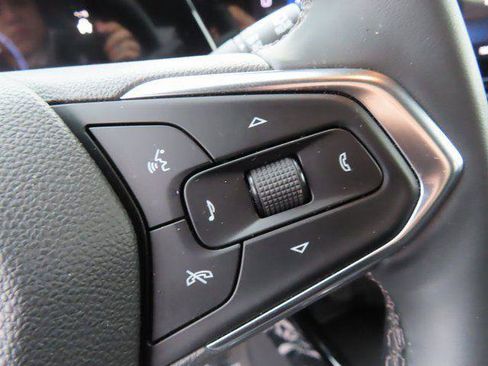 Used 2025 Chevrolet Trax LT w/ Driver Confidence Package FWD image 16