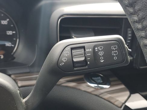 Certified 2023 Ford Explorer Limited w/ Hybrid Equipment Group 310A AWD/4WD image 27