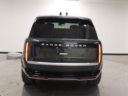 Used 2024 Land Rover Range Rover Long Wheelbase Autobiography image 6