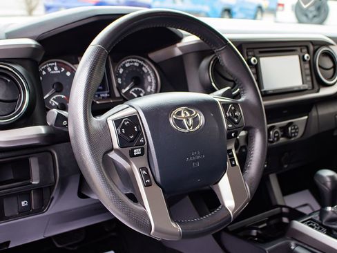 Used 2019 Toyota Tacoma SR5 image 22