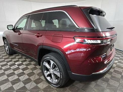 Used 2024 Jeep Grand Cherokee Limited 4xe w/ Luxury Tech Group II AWD/4WD image 5