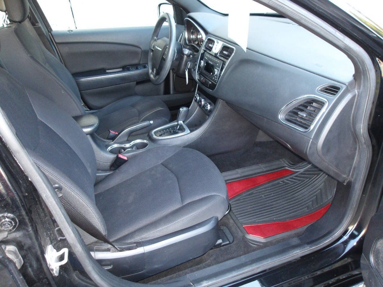 Used 2013 Chrysler 200 LX FWD image 19