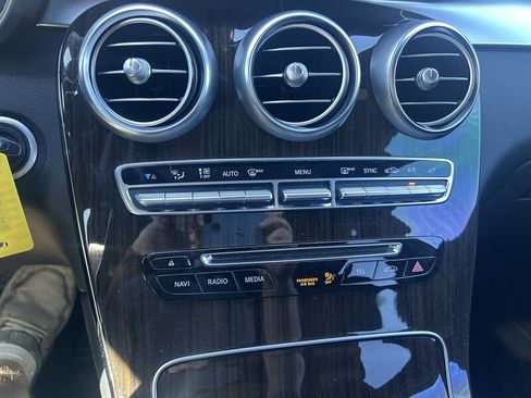 Used 2016 Mercedes-Benz GLC 300 4MATIC w/ Premium Package image 18