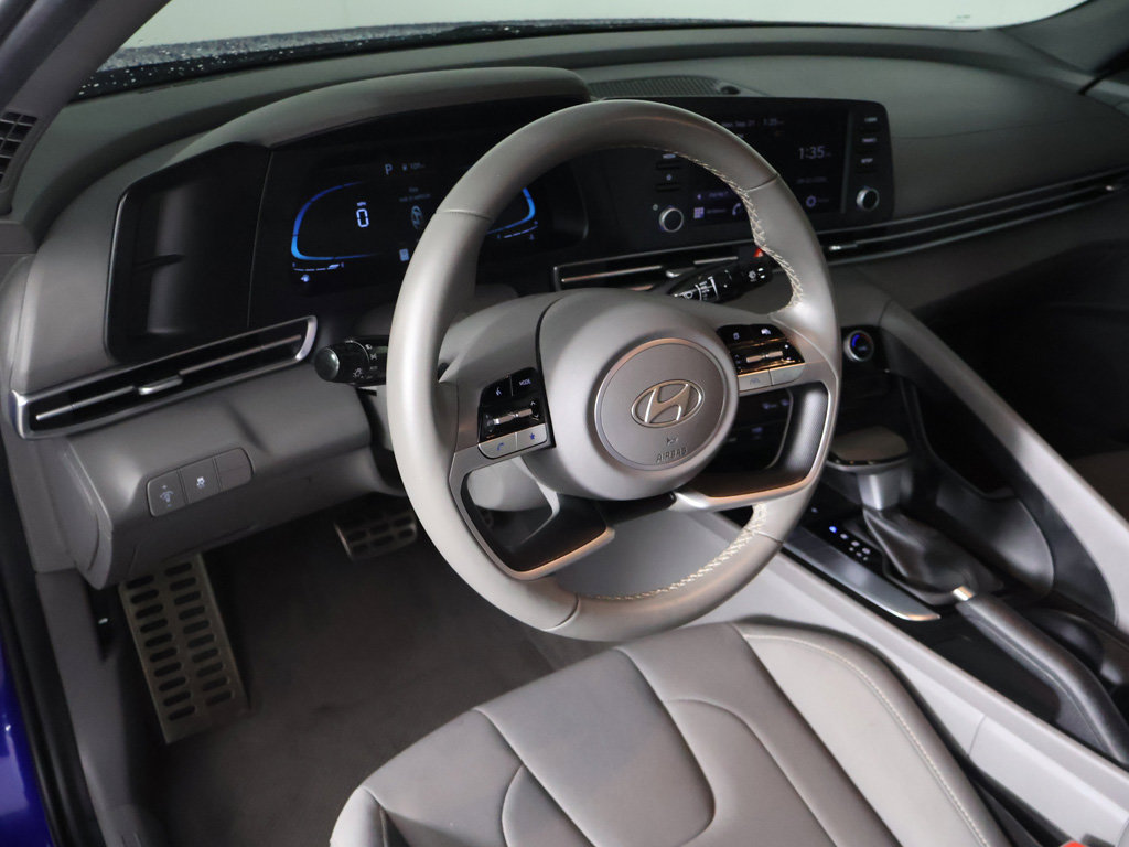 Used 2025 Hyundai Elantra Sport FWD image 24