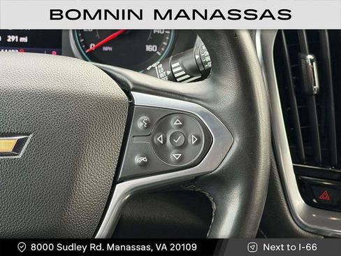 Used 2023 Chevrolet Traverse LT image 20