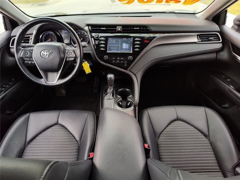 Used 2019 Toyota Camry SE image 19