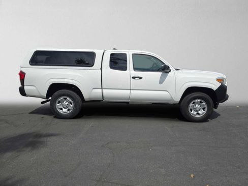 Used 2019 Toyota Tacoma SR RWD image 8