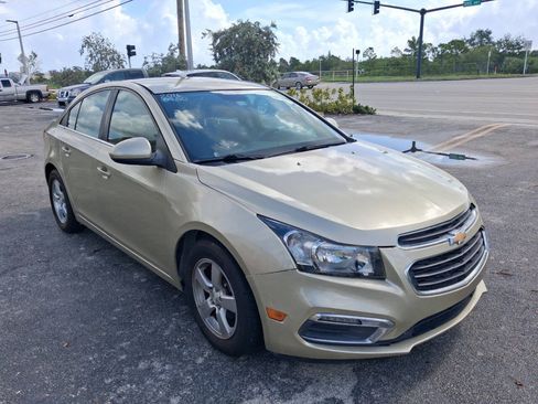 Used 2016 Chevrolet Cruze LT FWD image 4