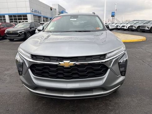 New 2026 Chevrolet Trax LT w/ Driver Confidence Package image 11