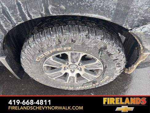 Used 2021 Nissan Titan SV w/ SV Convenience Package image 17