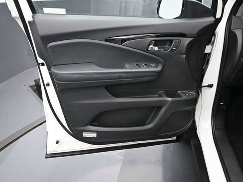 Used 2022 Honda Pilot Touring image 22