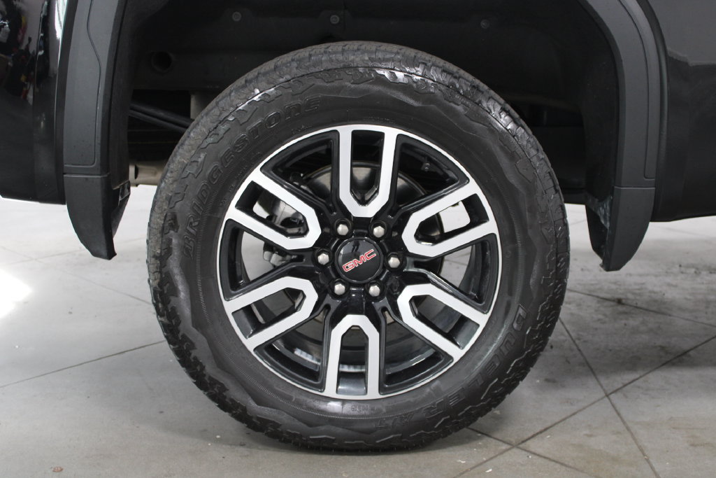 Used 2025 GMC Sierra 1500 AT4 w/ AT4 Premium Package AWD/4WD image 62