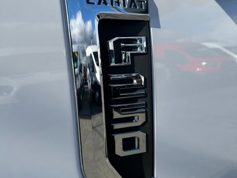 Used 2018 Ford F250 Lariat w/ Lariat Ultimate Package image 32