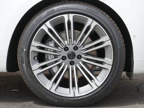 Used 2026 Land Rover Range Rover Sport Dynamic SE AWD/4WD image 8