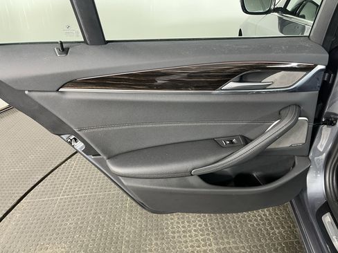 Certified 2022 BMW 530i xDrive w/ Premium Package image 16