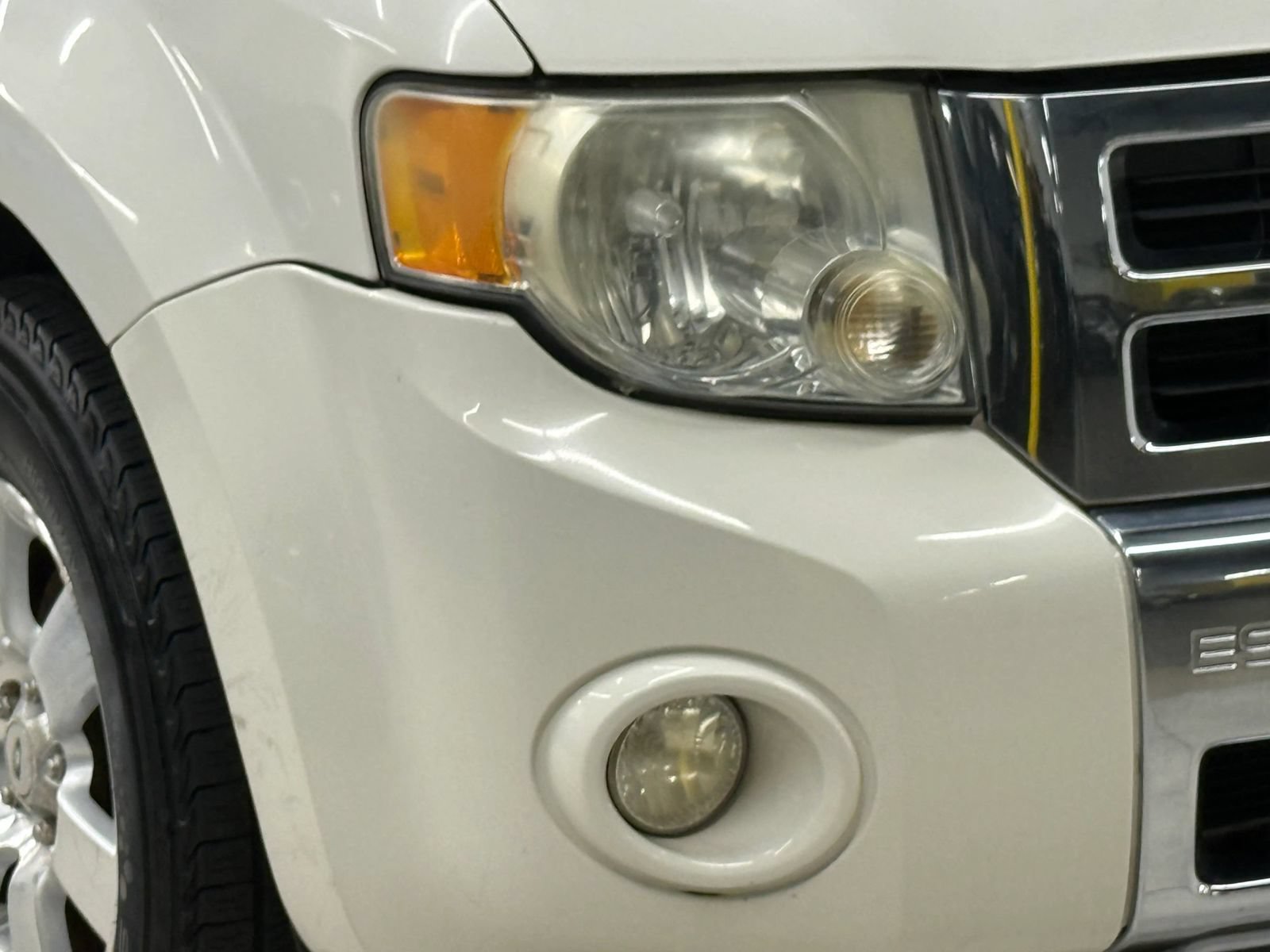 Used 2010 Ford Escape Limited FWD image 6