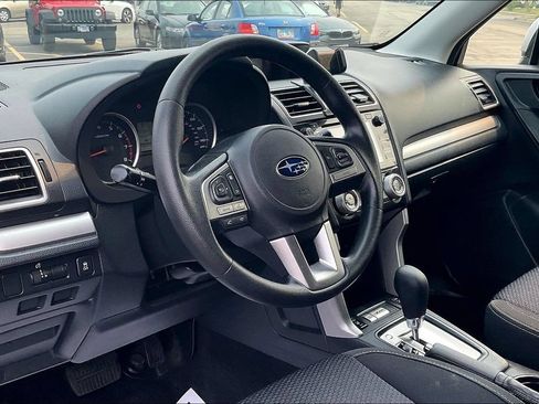 Used 2018 Subaru Forester 2.5i Premium w/ Protection Package #1 AWD/4WD image 17