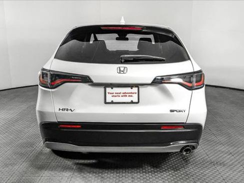 Used 2024 Honda HR-V Sport image 7
