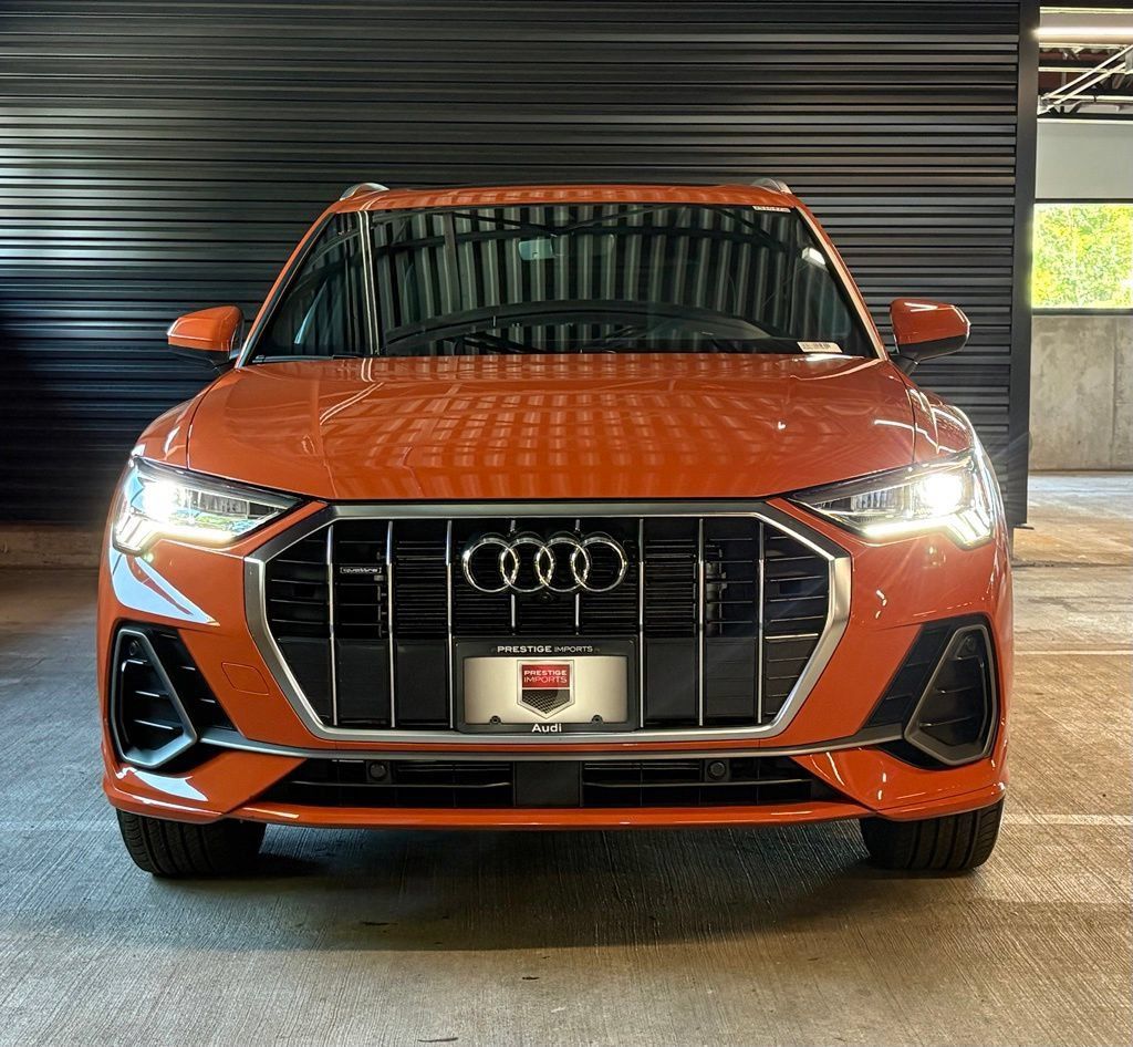 Used 2025 Audi Q3 2.0T Premium Plus w/ Premium Plus Package AWD/4WD image 6
